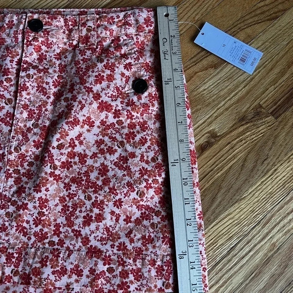 NWT Floral Mini Skirt - Picture 2 of 4